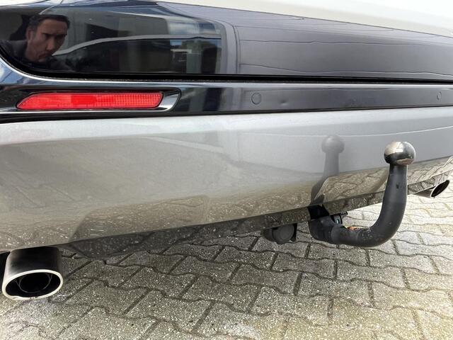 Toyota RAV4 2.5 Hybrid AWD Bi-Tone Trekhaak / Alarm / Bearlock