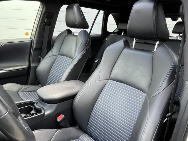 Toyota RAV4 2.5 Hybrid AWD Bi-Tone Trekhaak / Alarm / Bearlock