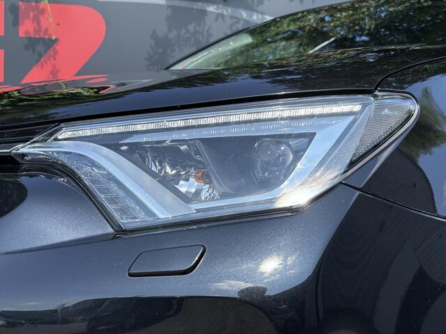 Toyota RAV4 2.5 Hybrid Black Edition - Automaat - Navigatie - Trekhaak - Stuur/Stoel Verwarming