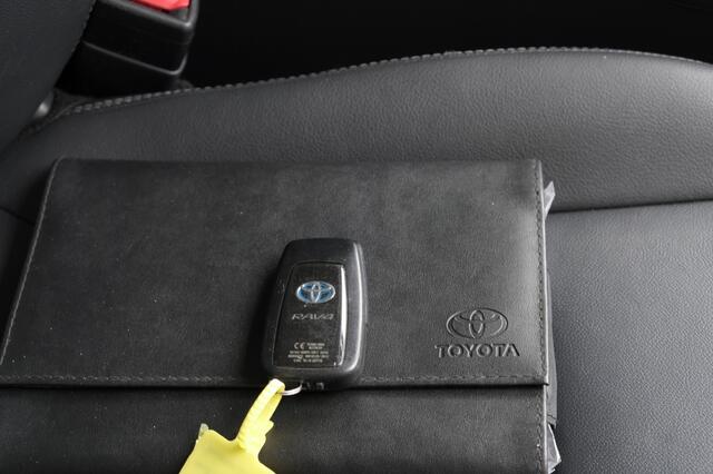 Toyota RAV4 2.5 Hybrid Executive Automaat | Panoramic view monitor | Blind S