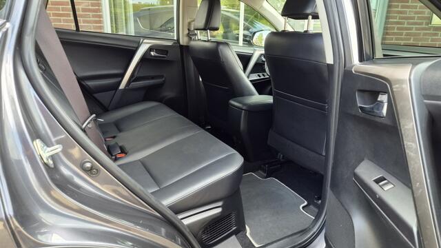 Toyota RAV4 2.5 Hybrid Executive AWD, BSM, JBL, Trekhaak, NL Auto!