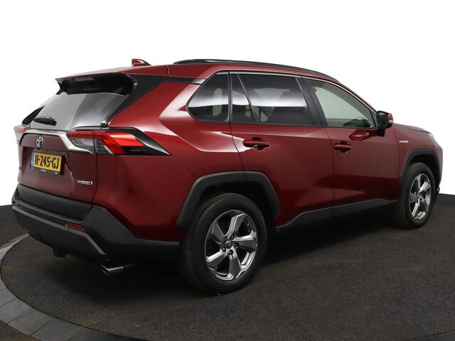 Toyota RAV4 2.5 Hybrid AWD Dynamic | Panoramadak | Stoel en Stuurverwarming | Trekhaak | 1650 kg Trekgewicht | Adaptive Cruise Control |