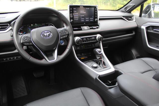 Toyota RAV4 2.5 Plug-in Hybrid AWD Bi-Tone Plus | Rijklaar | Panodak | Navi | JBL | HUD | Leder | Stoel- koeling/verwarming | 360 Camera | Memory