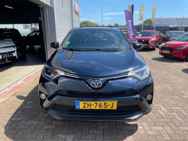 Toyota RAV4 2.5 Hybrid AWD Executive Black Edition|Panoramadak|Trekhaak|1650 Trekgewicht