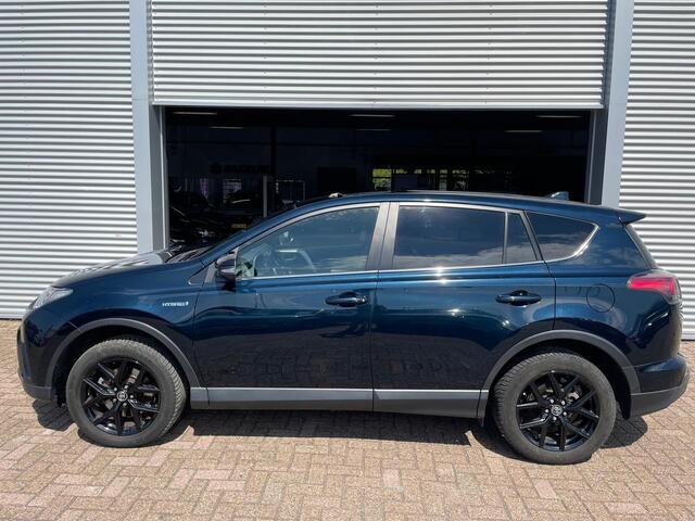 Toyota RAV4 2.5 Hybrid AWD Executive Black Edition|Panoramadak|Trekhaak|1650 Trekgewicht