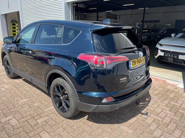 Toyota RAV4 2.5 Hybrid AWD Executive Black Edition|Panoramadak|Trekhaak|1650 Trekgewicht