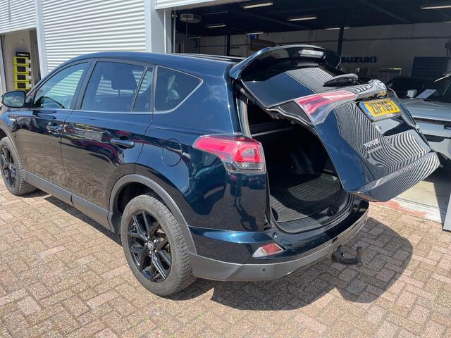 Toyota RAV4 2.5 Hybrid AWD Executive Black Edition|Panoramadak|Trekhaak|1650 Trekgewicht