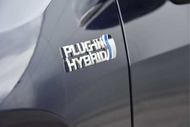 Toyota RAV4 2.5 Plug-in Hybrid AWD Bi-Tone Plus | Trekhaak | Bearlock