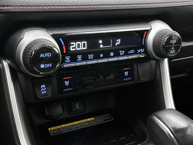 Toyota RAV4 2.5 Plug-in Hybrid AWD Bi-Tone Plus | Voorruit-Stuur-Stoelverwarming | JBL | Panodak | Parkeersensoren V+A |