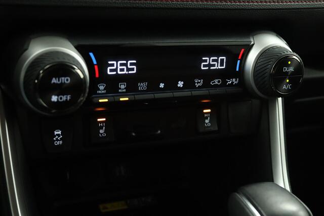 Toyota RAV4 2.5 Plug-in Hybrid AWD Bi-Tone Plus | Trekhaak | JBL Audio | Parelmoer lak | Stoelverwarming | 10 Jaar Garantie! |
