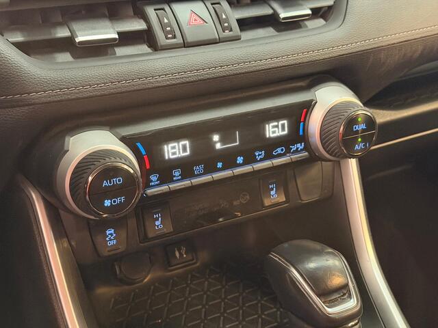 Toyota RAV4 2.5 Hybrid AWD Active | Trekhaak afneembaar | Parkeersensoren achter | Stoelverwarming | Apple Carplay |