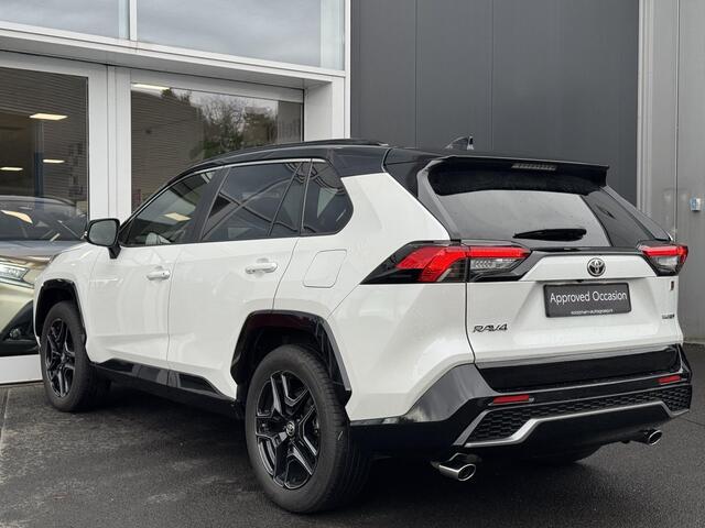 Toyota RAV4 2.5 Hybrid AWD GR SPORT Blind spot | 360° camera | Stoelgeheugen | Digitale binnenspiegel | Stoel/stuurwielverwarming | Keyless | Navigatie Apple CarPlay/Android Auto |