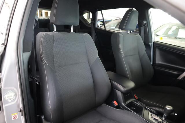 Toyota RAV4 2.5 Hybrid AWD Style BEARLOCK TREKHAAK CAMERA ZWARTE-HEMEL CRUISE NAV CLIMA 2XPDC 18''LMV ALL-SEASON
