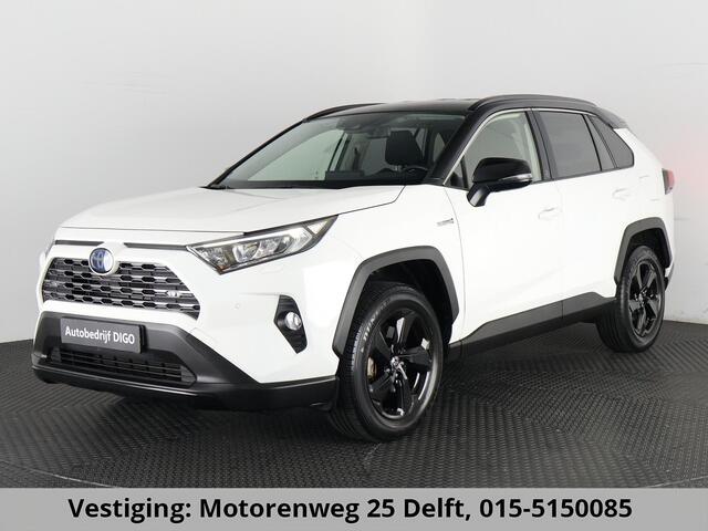 Toyota RAV4 2.5 HYBRID 4WD DYNAMIC BI-TONE GARANTIE 05-2031! SLECHTS 39.000 KM! 1650 KG TREKGEWICHT. STUUR & STOELVERWARMING . NAVIGATIE .PDC V & A .