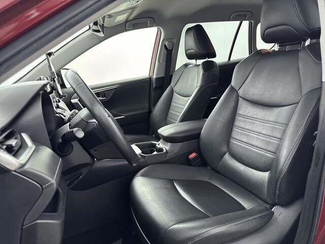 Toyota RAV4 2.5 Hybrid Dynamic | Voorruit-Stuur-Stoelverwarming | Trekhaak | Parkeersensoren V+A | ***