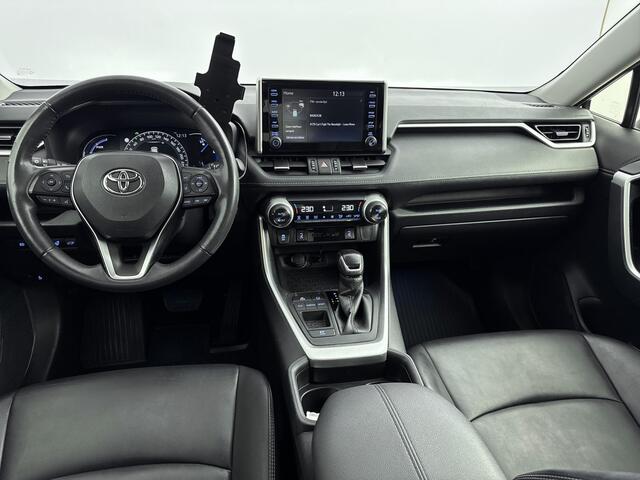 Toyota RAV4 2.5 Hybrid Dynamic | Voorruit-Stuur-Stoelverwarming | Trekhaak | Parkeersensoren V+A | ***