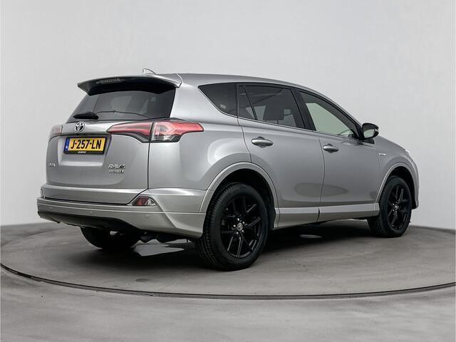 Toyota RAV4 2.5 Hybrid AWD Style | Schuif/Kantel Dak | 360 Camera | Lederen Bekleding | Memory Seat | Stoelverwarming | Navigatie | Cruise Control Adaptive | Achteruitrijcamera | 1650KG trekgewicht |