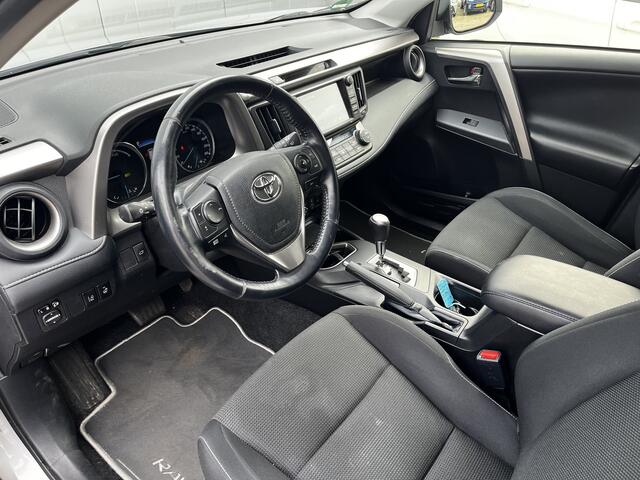 Toyota RAV4 2.5 Hybrid AWD Dynamic Trekhaak Stoelverwarming Stuurverwarming Dodehoek detectie