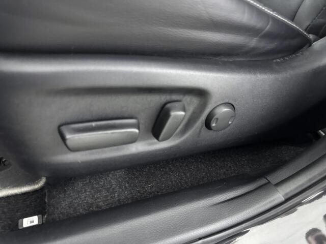 Toyota RAV4 2.5 Hybrid AWD Executive | Parkeersensoren V+A | Schuif/kanteldak | Blindspot | Stoelverwarming |