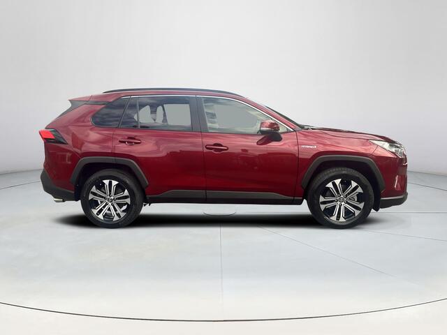Toyota RAV4 2.5 Hybrid AWD Dynamic | Stoelverwarming | Elektrische klep | Carplay | 18 inch licht metalen velgen | Parkeersensoren voor |