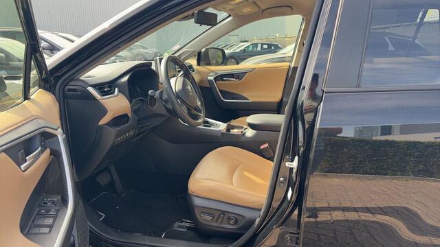 Toyota RAV4 2.5 Hybrid 218pk Executive Automaat / Navigatie / Leder / Stoelverwarming / Trekhaak