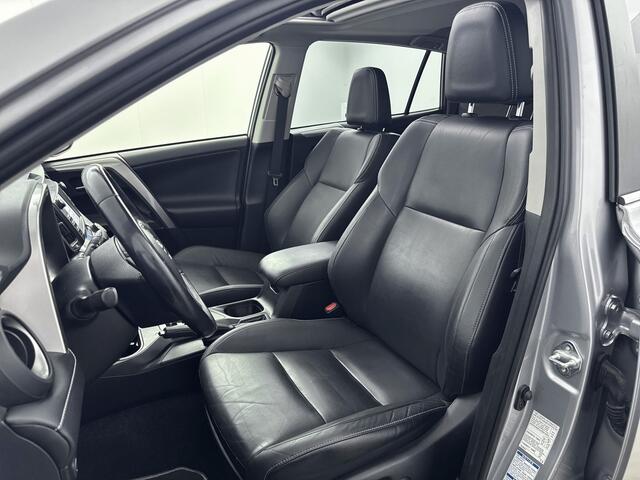 Toyota RAV4 2.5 Hybrid AWD Executive VOL! | Stuur-Stoelverwarming | Trekhaak | Schuif/kanteldak |