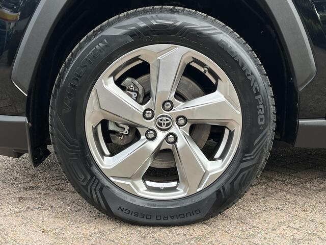 Toyota RAV4 2.5 Hybrid Dynamic | Carplay | Stoel- + stuurverwarming | Parkeersensoren | 18 inch LM-velgen |