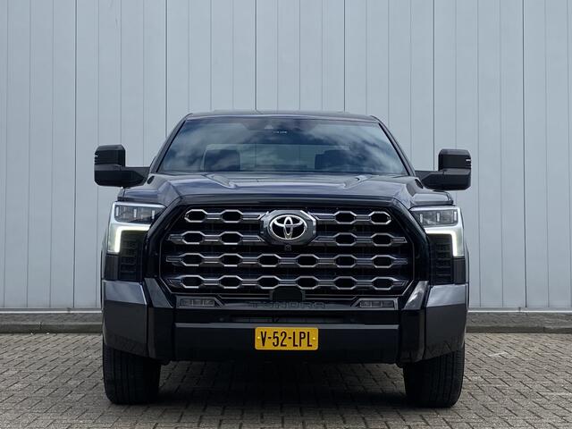 Toyota TUNDRA Crewmax Limited 3.5 V6 Platinum Headup 360 Camera Pano JBL trekhaak Bedcover Stoel Verkoeling NL kenteken 3500KG treklast Treeplanken