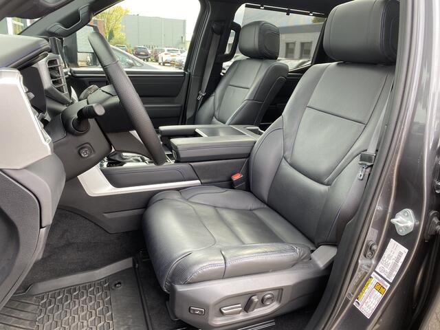 Toyota TUNDRA Crewmax Limited 3.5 V6 Platinum Headup 360 Camera Pano JBL trekhaak Bedcover Stoel Verkoeling NL kenteken 3500KG treklast Treeplanken