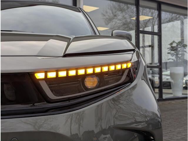 Toyota URBAN CRUISER Executive AWD 61 kWh | ¤1500,- extra inruilvoordeel! | JBL | Stoel- stuurverwarming | Elek. verst. stoel | Half-leer | 360 Camera