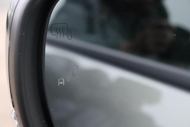 Toyota URBAN CRUISER Dynamic 61 kWh, Nieuw en snel leverbaar met ¤1500 inruilpremie + 1.000,- Elektrificatie bonus!!