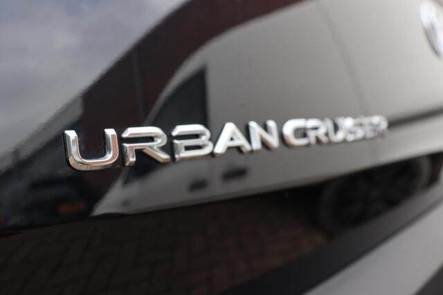 Toyota URBAN CRUISER Dynamic 61 kWh, Navi, Apple CarPlay, Android Auto, BSM, Keyless entry.