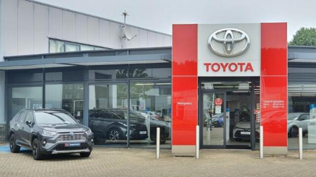 Toyota URBAN CRUISER Dynamic 61 kWh EXTRA INRUILVOORDEEL ¤ 1.500,--