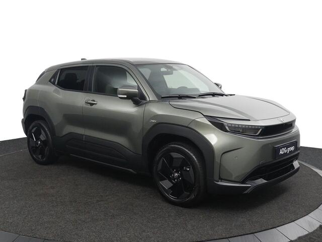 Toyota URBAN CRUISER Dynamic 61 kWh | DEMOVOORDEEL | Keyless Entry | Stuurwielverwarming | Navigatie | Apple Carplay | Android Auto |