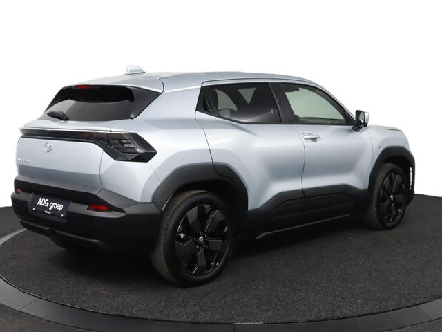 Toyota URBAN CRUISER Dynamic 61 kWh | Nieuw direct leverbaar | 10 jaar fabrieksgarantie |