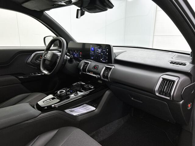 Toyota URBAN CRUISER Executive 61 kWh *EV-Deal* | Stoelverwarming | JBL |