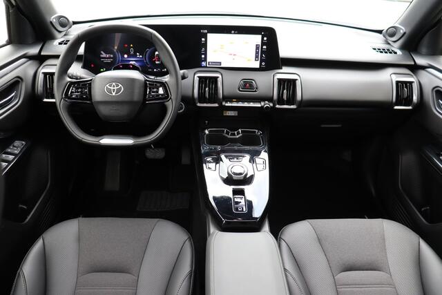 Toyota URBAN CRUISER Executive 61 kWh, JBL, 360 Camera, ¤ 2.500 Inruil Voordeel ! Adaptieve cruise control, Apple Carplay / Android Auto.