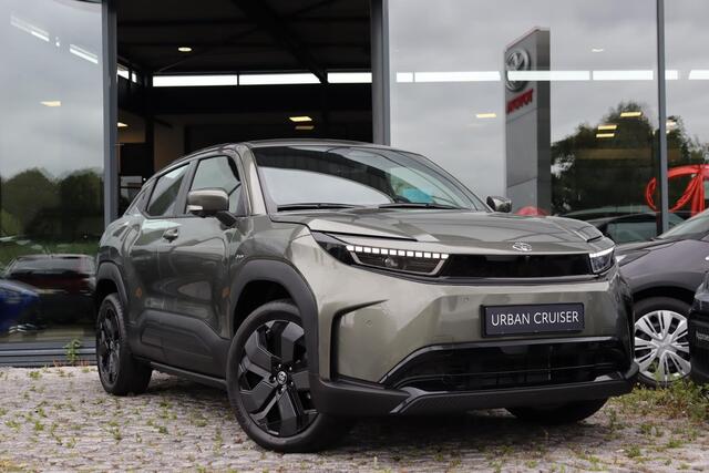 Toyota URBAN CRUISER Executive 61 kWh, JBL, 360 Camera, ¤ 2.500 Inruil Voordeel ! Adaptieve cruise control, Apple Carplay / Android Auto.