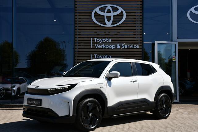 Toyota URBAN CRUISER Dynamic 61 kWh Automaat 175pk | Nieuw | Direct uit voorraad leverbaar |