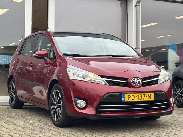 Toyota VERSO 1.8 VVT-i Volcano Edition Automaat | Panoramadak | Navigatie | Camera | Zeer mooi en compleet!