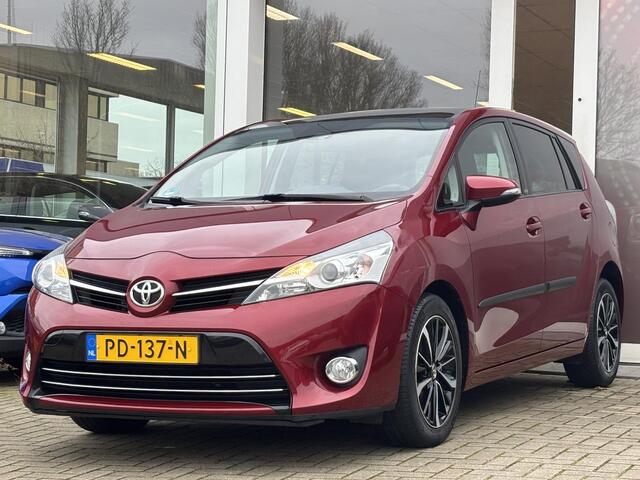 Toyota VERSO 1.8 VVT-i Volcano Edition Automaat | Panoramadak | Navigatie | Camera | Zeer mooi en compleet!