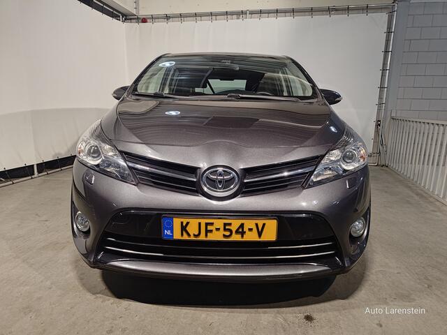 Toyota VERSO 1.8 VVT-i 147pk Dynamic 7p. Climate C./ Cruise C. / Trekhaak / Winter Pack / Navi