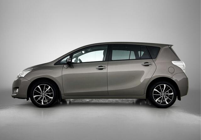 Toyota VERSO 1.8 VVT-i SkyView Edition | Trekhaak | Panoramadak |