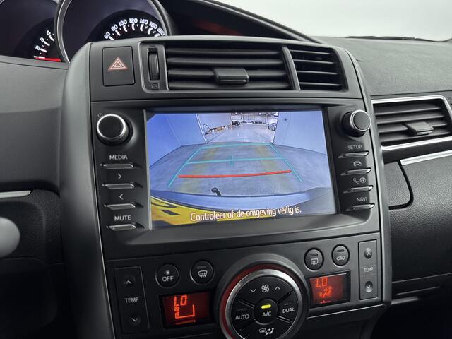 Toyota VERSO 1.8 VVT-i Aspiration 7p. | Navigatie | Trekhaak | Climate Control | *