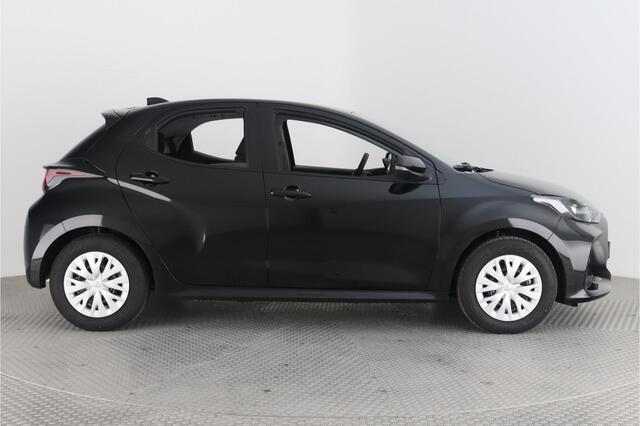 Toyota YARIS 1.5 Hybrid Active | NIEUW UIT VOORRAAD LEVERBAAR | 10 JAAR GARANTIE | NIEUW UIT VOORRAAD LEVERBAAR | 10 JAAR GARANTIE