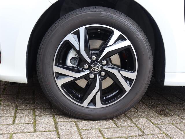 Toyota YARIS 1.5 Hybrid 115 First Edition, Navi Toyota Yaris Hybrid 115 First Edition