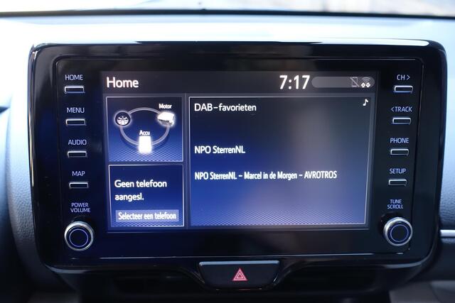 Toyota YARIS 1.5 Hybrid Selection Edition l BI-Tone l Stoelverwarming l 17' l Half Leder l Camera