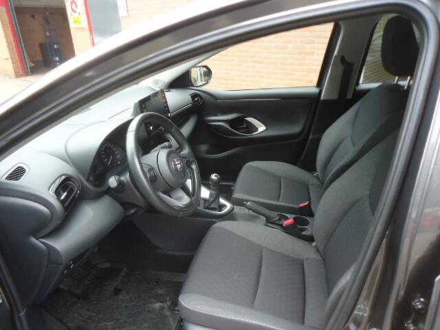 Toyota YARIS 1.5 VVT-i Dynamic Head-up display