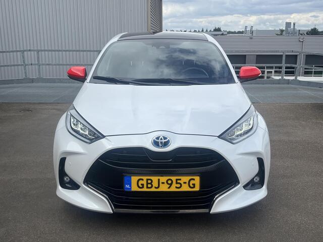 Toyota YARIS 1.5 Hybrid Executive Edition CVT-automaat Super Compleet incl: Apple Carplay / Android Auto, LM velgen, Climate Control, Adaptive Cruise Crontrol, Parkeer sensoren, Parkeerhulpcamera
