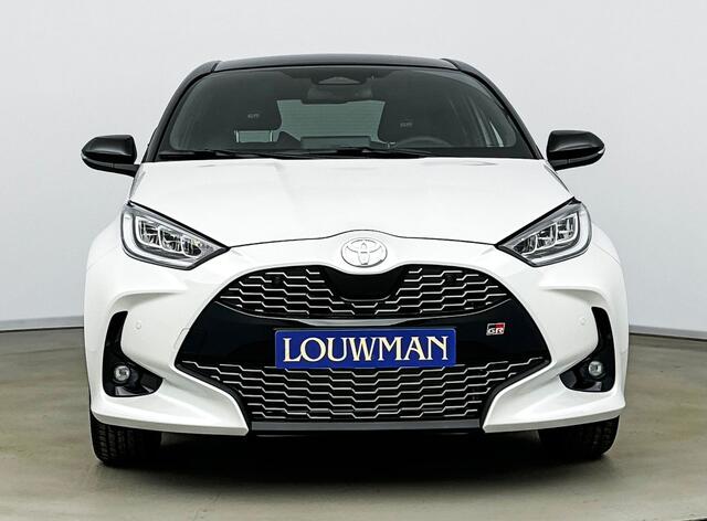 Toyota YARIS 1.5 Hybrid 130 GR Sport | Premium pack | Stuur/Stoelverwarming | Dodehoekdetectie | JBL |* | Direct leverbaar |